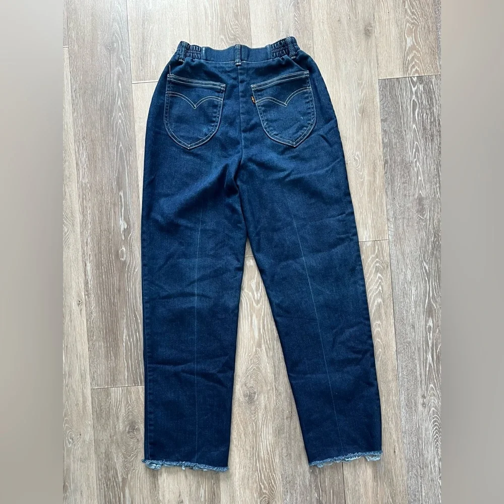 SOLD Levi’s Vintage Elastic High Waist Jeans Size 26 - Picture 9 of 11